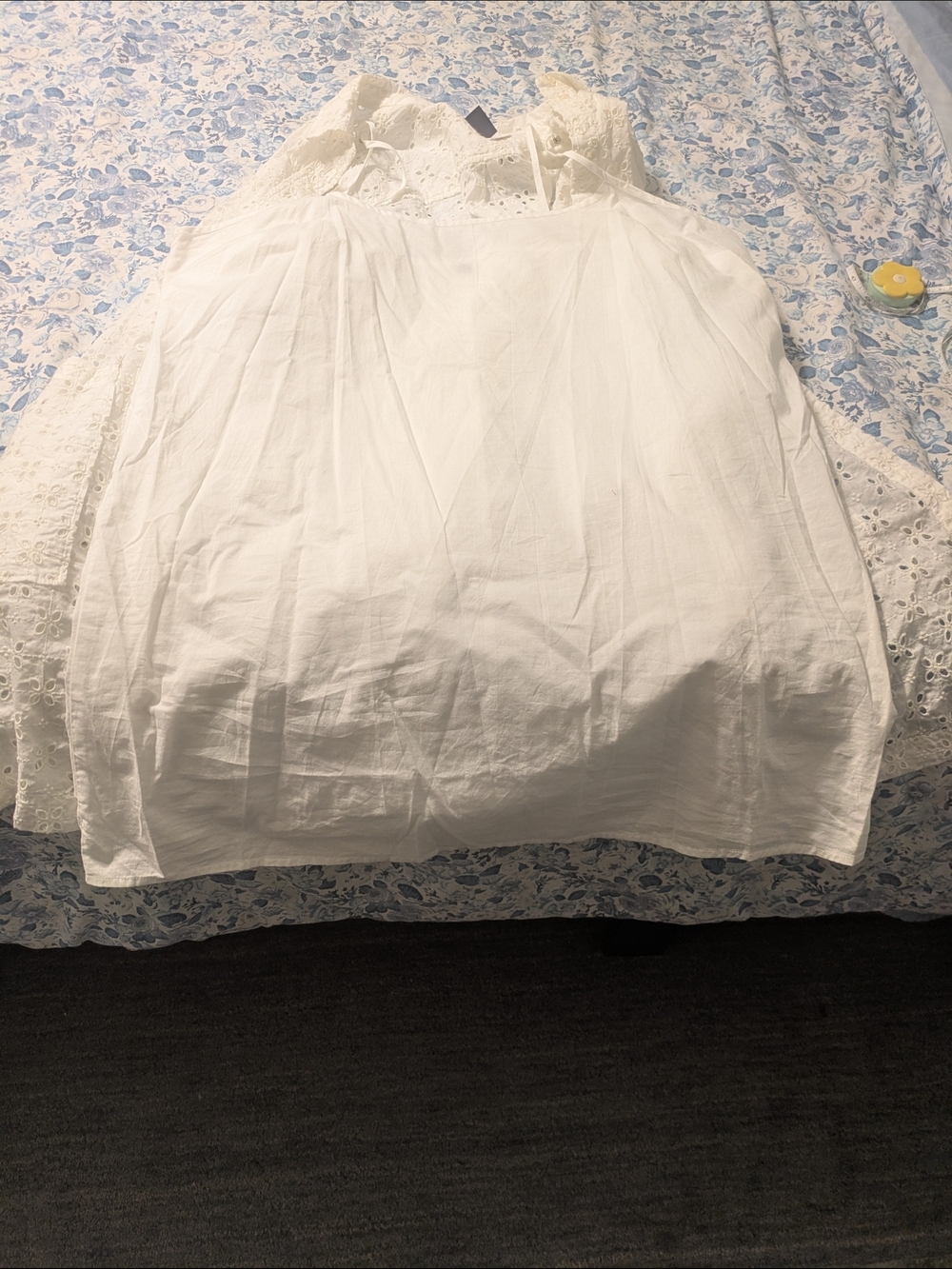 GAP White Eyelet Button-Front Dress - Picture 4 of 8
